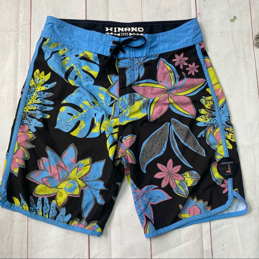 Hinano Hawaii Boardshirts. Size 32.